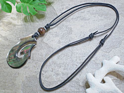 シンプルデザイン★黒蝶貝チョーカー　フィッシュフック