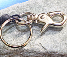 個性がキラリと光る★夜光貝（ヤコウガイ）キーホルダー【KKH-A-008】